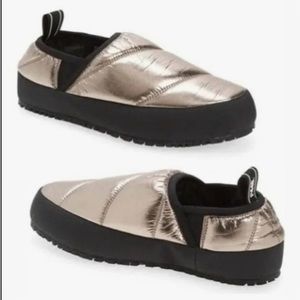 P448 Laby Slip-On Quilted Sneaker Slipper in Golnyl Metallic Gold Size 41